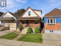 153 ALBANY Avenue  Hamilton, ON L8H 2H7