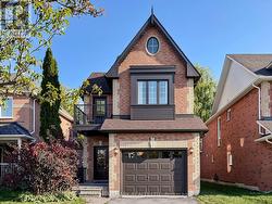 45 COLONIAL CRESCENT Richmond Hill, ON L4E 3X3