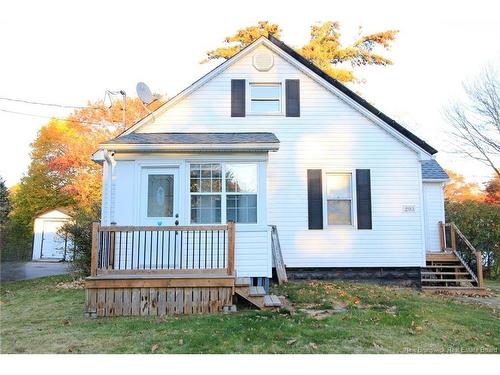 203 Mcneill Ave, Fredericton, NB 