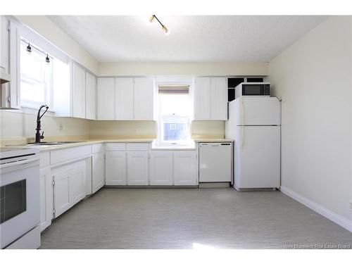 203 Mcneill Ave, Fredericton, NB 