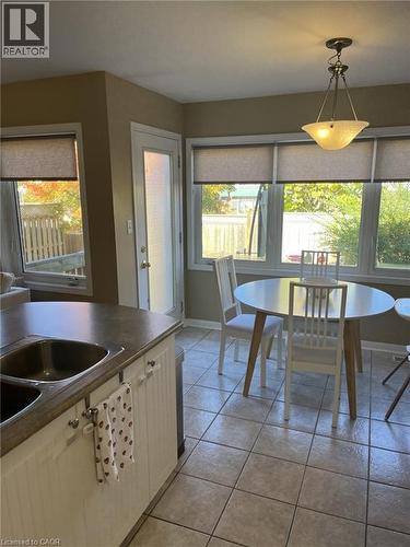 17 Garth Massey Drive, Cambridge, ON 