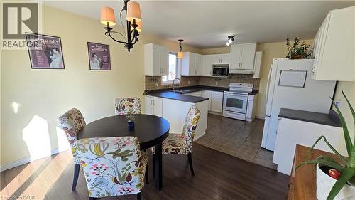 7 Jade Court, Cambridge, ON 