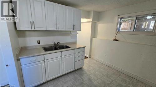 7 Jade Court, Cambridge, ON 