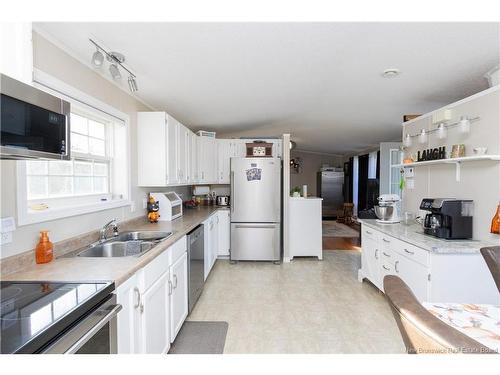 27 Senator Dr, Fredericton, NB 