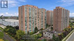 1111 - 135 HILLCREST AVENUE Mississauga, ON L5B 4B1