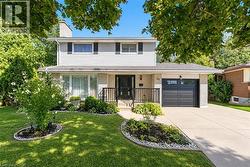 36 BUCKINGHAM Drive  Hamilton, ON L9C 2G5