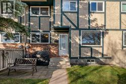 81, 203 Lynnview Road SE  Calgary, AB T2C 2C6