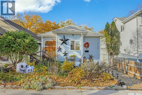 1135 K AVENUE S  Saskatoon, SK S7M 2G4