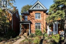 118 MARKLAND Street  Hamilton, ON L8P 2K1