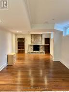 16 SABRINA COURT Richmond Hill, ON L4C 5P8