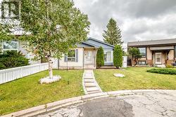 60 Falmere Court NE  Calgary, AB T3J 2Z6