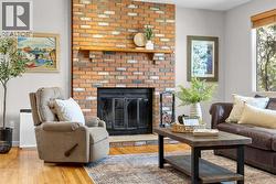 30 Gateway Drive SW  Calgary, AB T3E 4J7