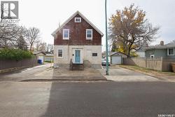 827 15th AVENUE  Regina, SK S4N 0V2