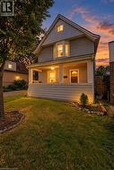 372 BEACH Road  Hamilton, ON L8H 3K5