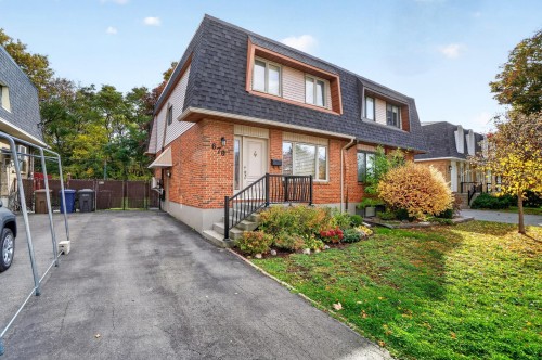 670 Place Brazeau  Laval (Pont-Viau), QC H7G 4T6