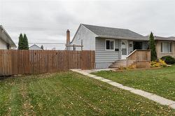 628 Linden AVE  Winnipeg, MB R2K 0P2