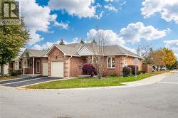 11 GREENTRAIL Drive  Glanbrook, ON L0R 1W0