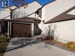 24 Cannington MEWS  Regina, SK S4S 5Z7