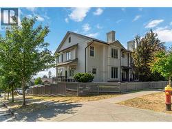 108 3416 ROXTON AVENUE  Coquitlam, BC V3B 0G7