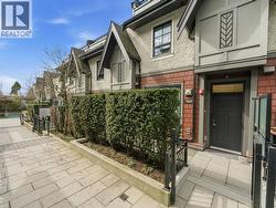 7891 OAK STREET  Vancouver, BC V6P 0H9