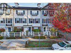 4 2495 DAVIES AVENUE  Port Coquitlam, BC V3C 0B2