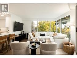 501 1006 BEACH AVENUE  Vancouver, BC V6E 1T7