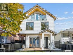 1 2897 E 45TH AVENUE  Vancouver, BC V5R 3C5