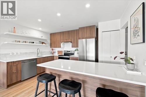 207 236 W 2ND STREET  North Vancouver, BC V7M 1C6