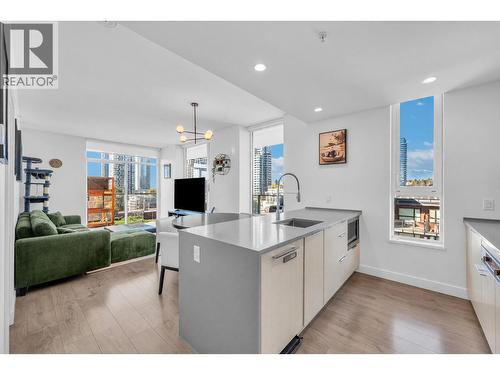 707 4465 JUNEAU STREET  Burnaby, BC V5C 0L8