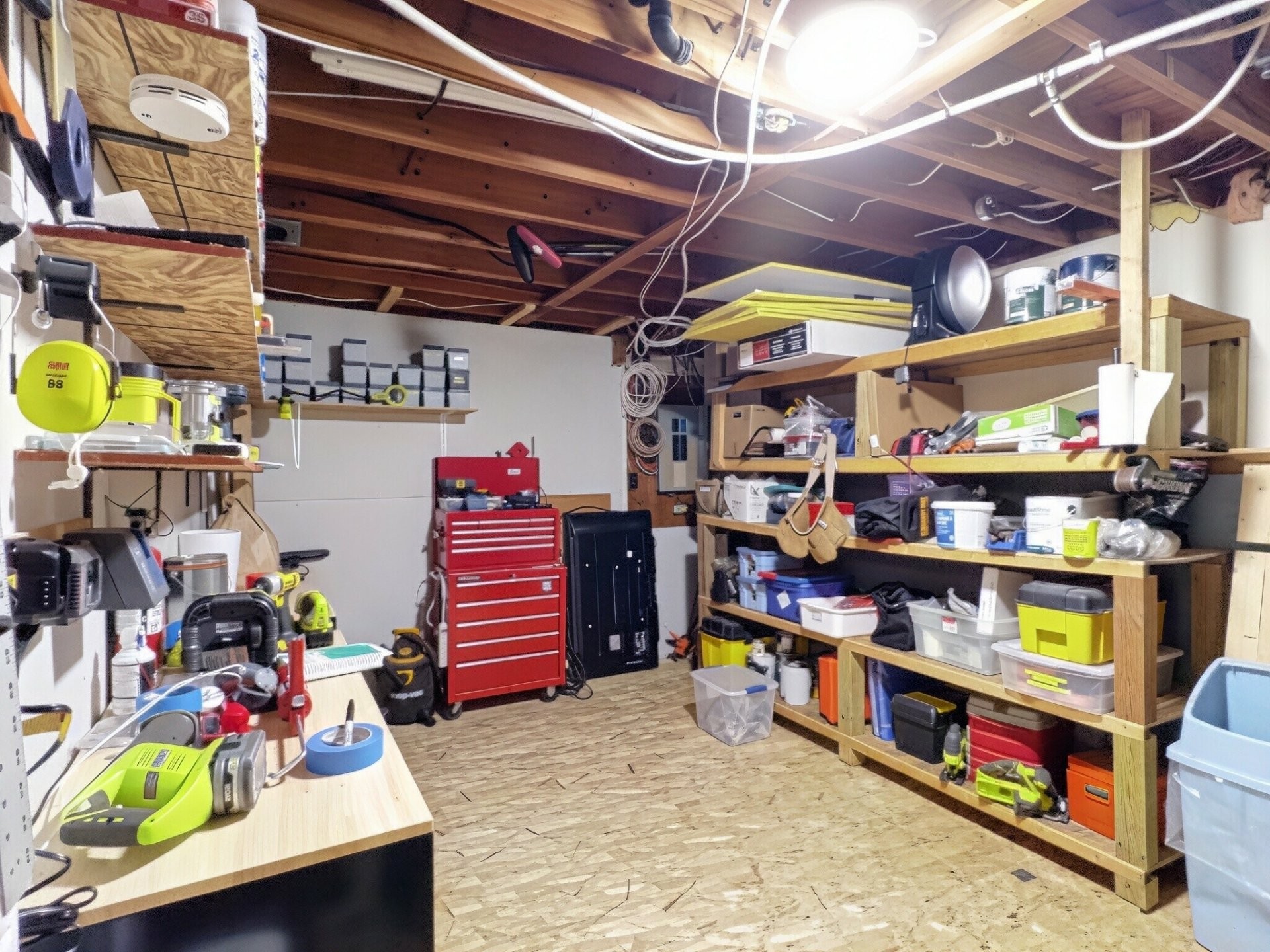 Workshop - 710 Ch. Kipawa, Témiscaming, QC - Indoor