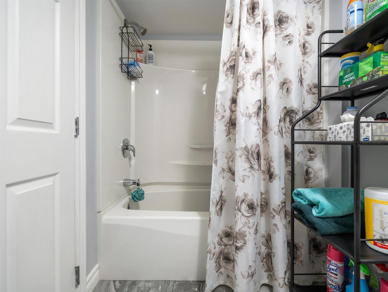 193 Willow Avenue, New Glasgow, NS - Indoor Photo Showing Bathroom