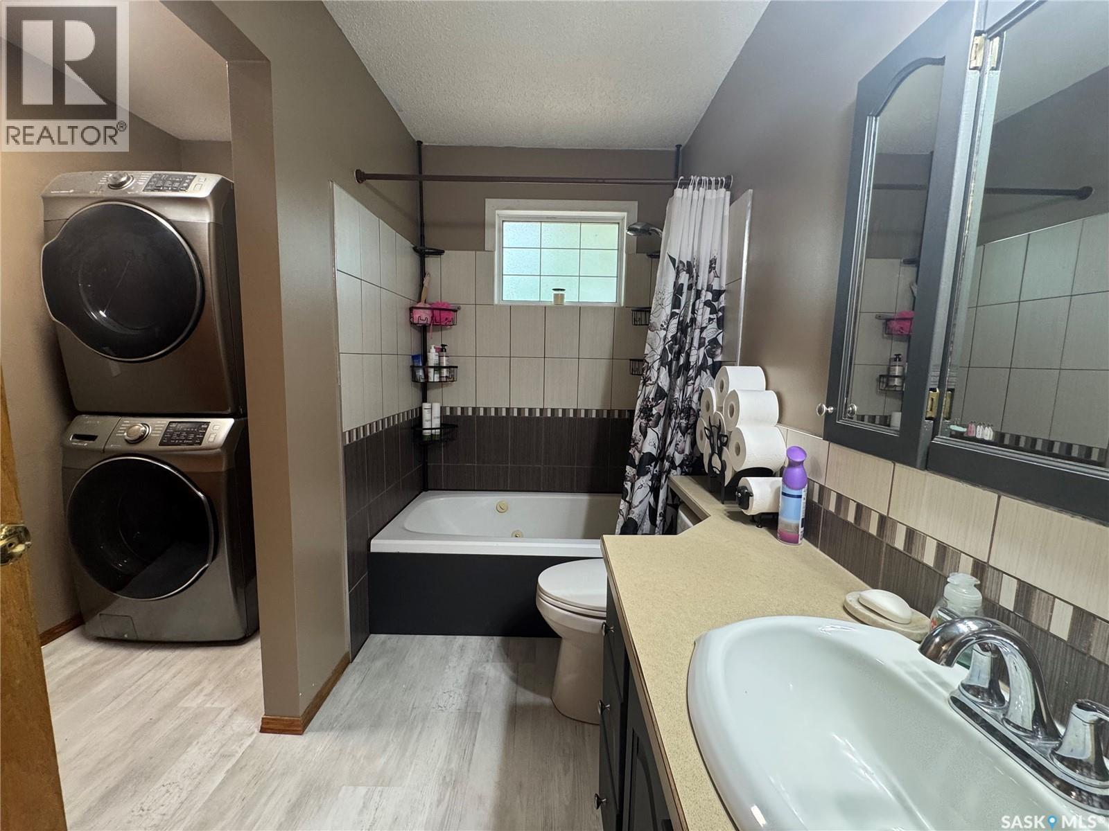 401 Poplar Street, Wolseley, SK - Indoor Photo Showing Laundry Room
