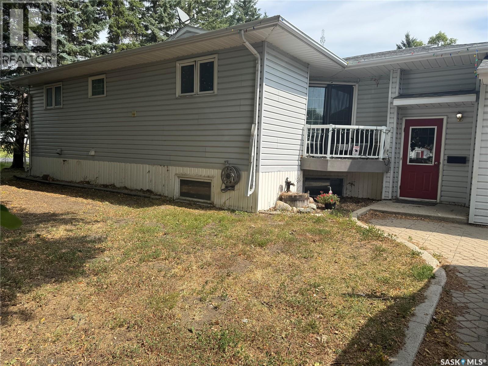 401 Poplar Street, Wolseley, SK - Outdoor
