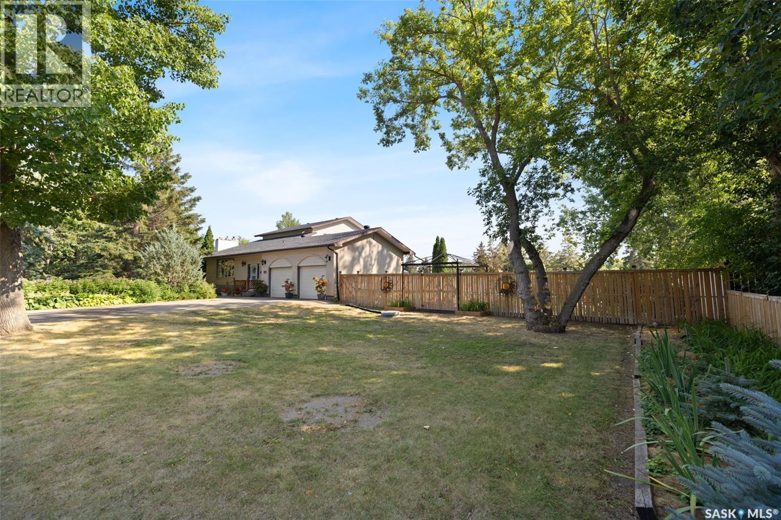 23 Ridgedale Bay, White City, SK - Outdoor