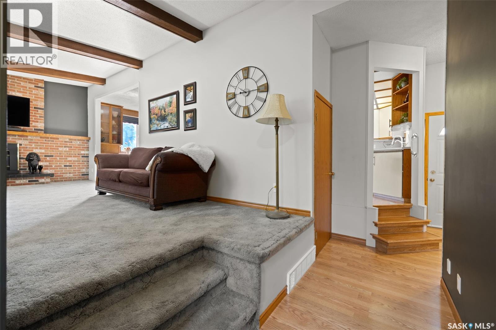 23 Ridgedale Bay, White City, SK - Indoor