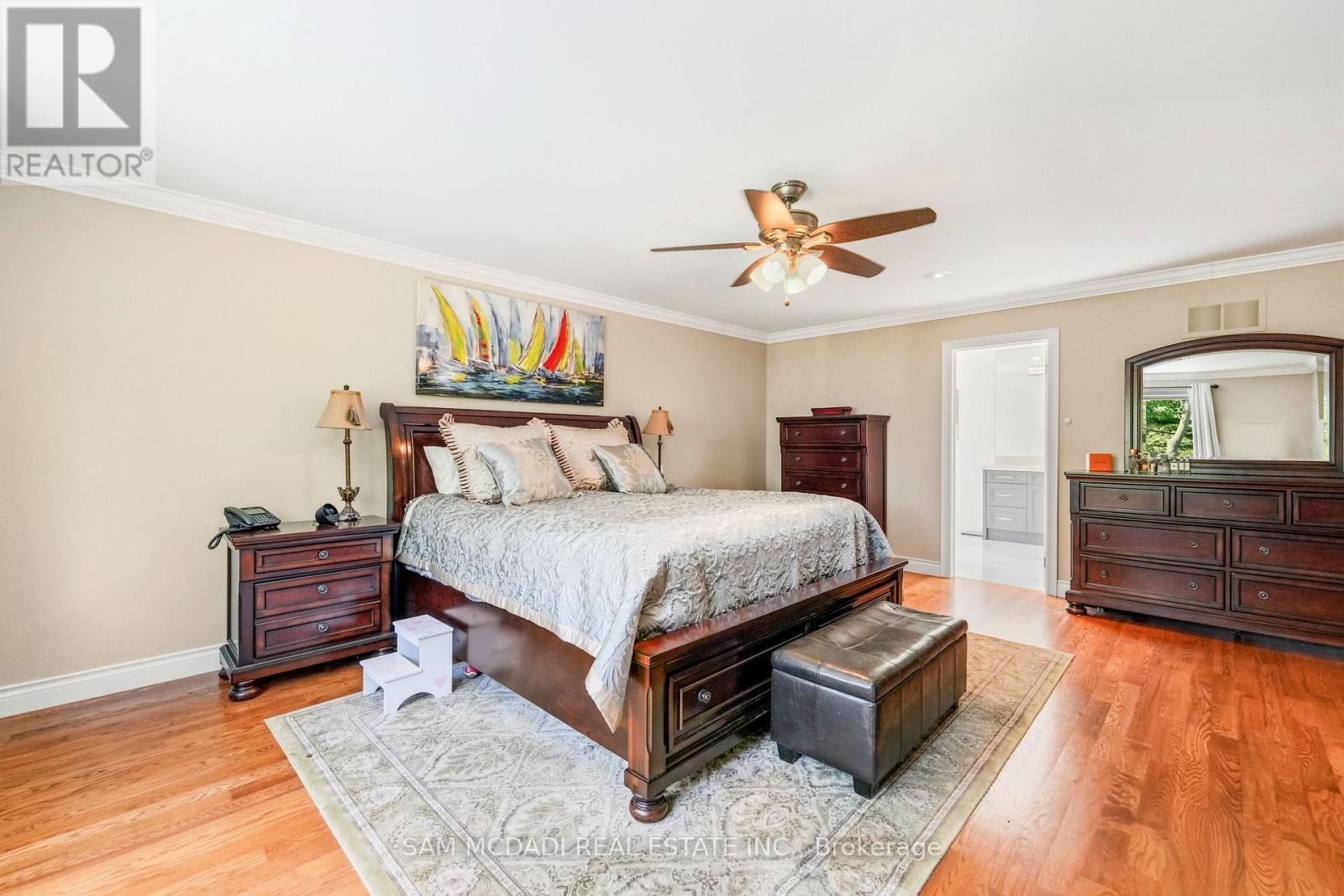 527 Meadow Wood Road, Mississauga, ON - Indoor Photo Showing Bedroom