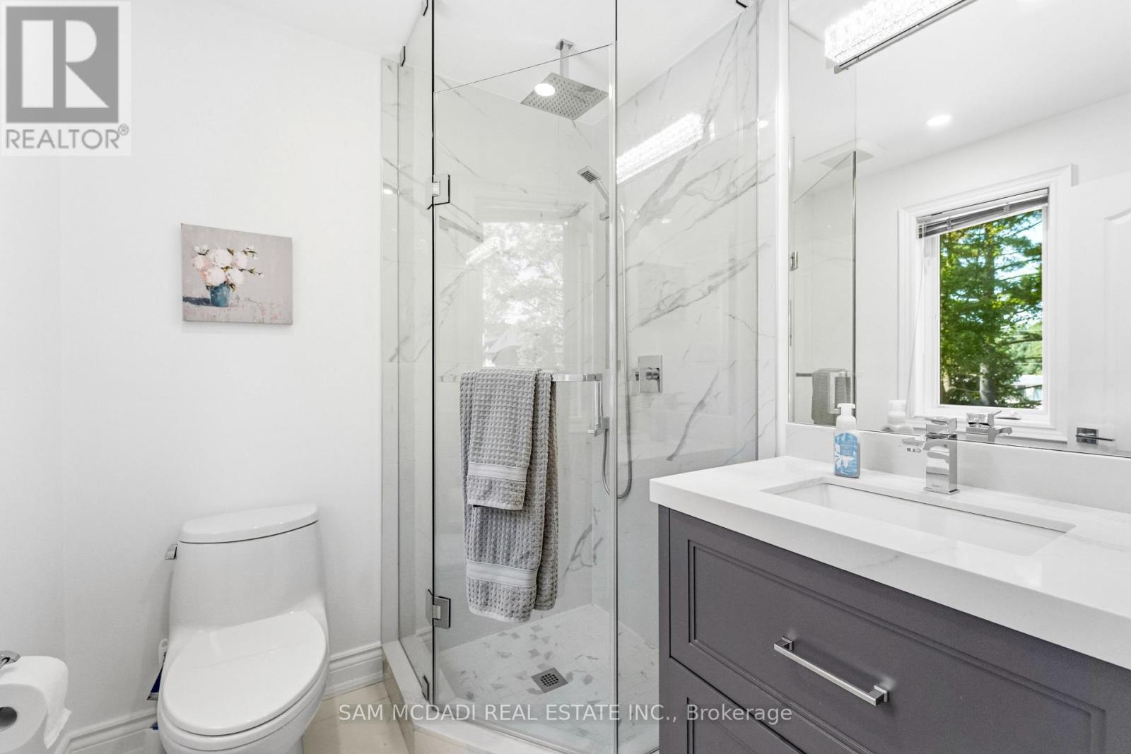 527 Meadow Wood Road, Mississauga, ON - Indoor Photo Showing Bathroom