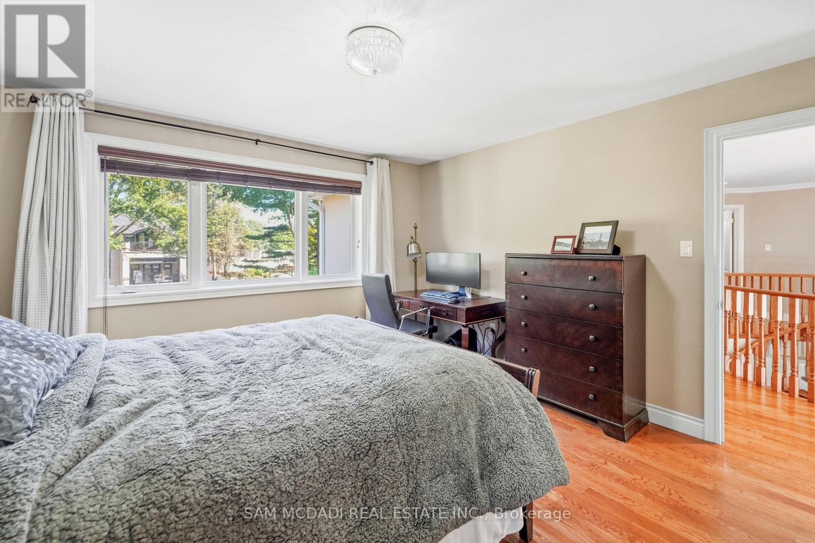 527 Meadow Wood Road, Mississauga, ON - Indoor Photo Showing Bedroom