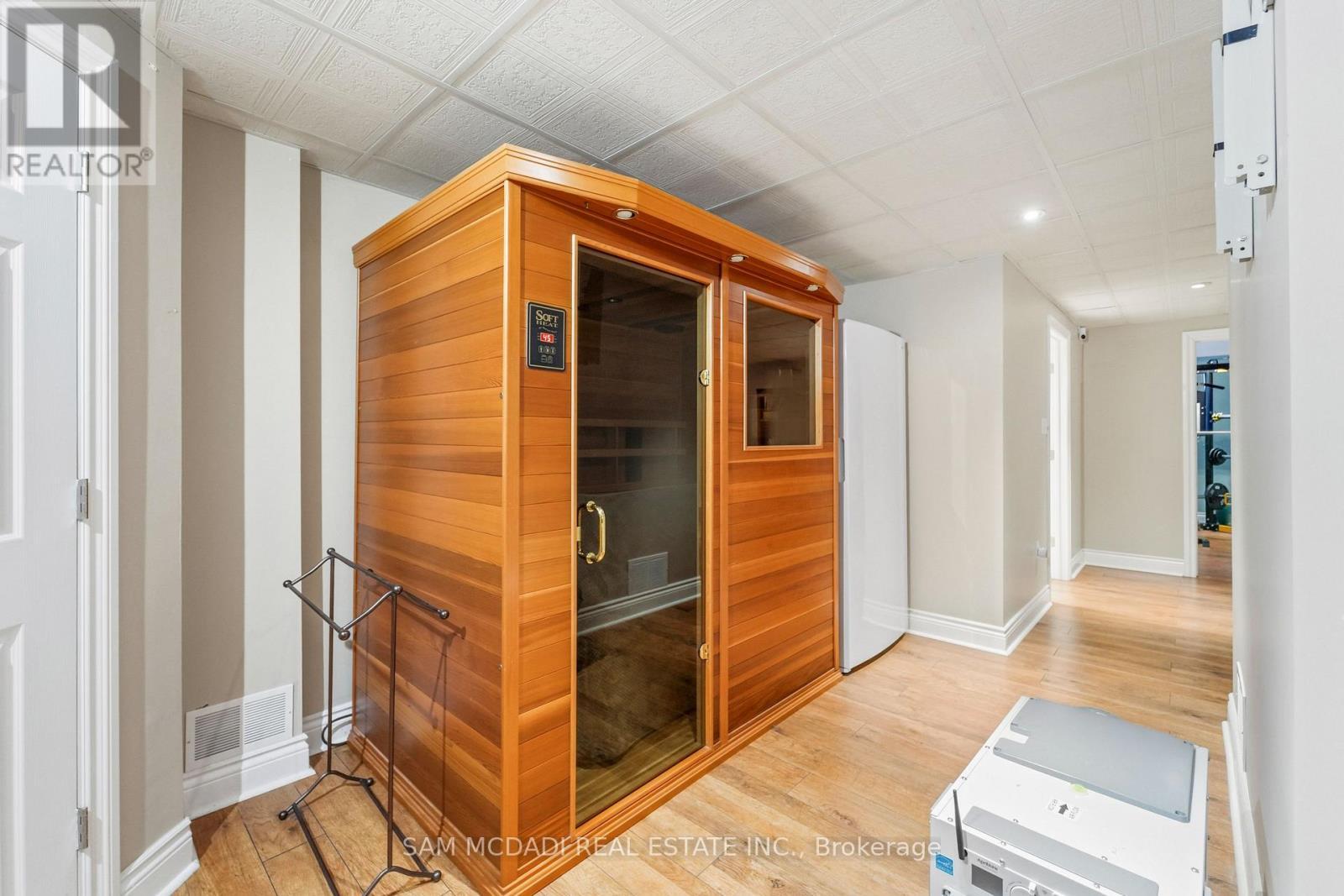 527 Meadow Wood Road, Mississauga, ON - Indoor Photo Showing Other Room