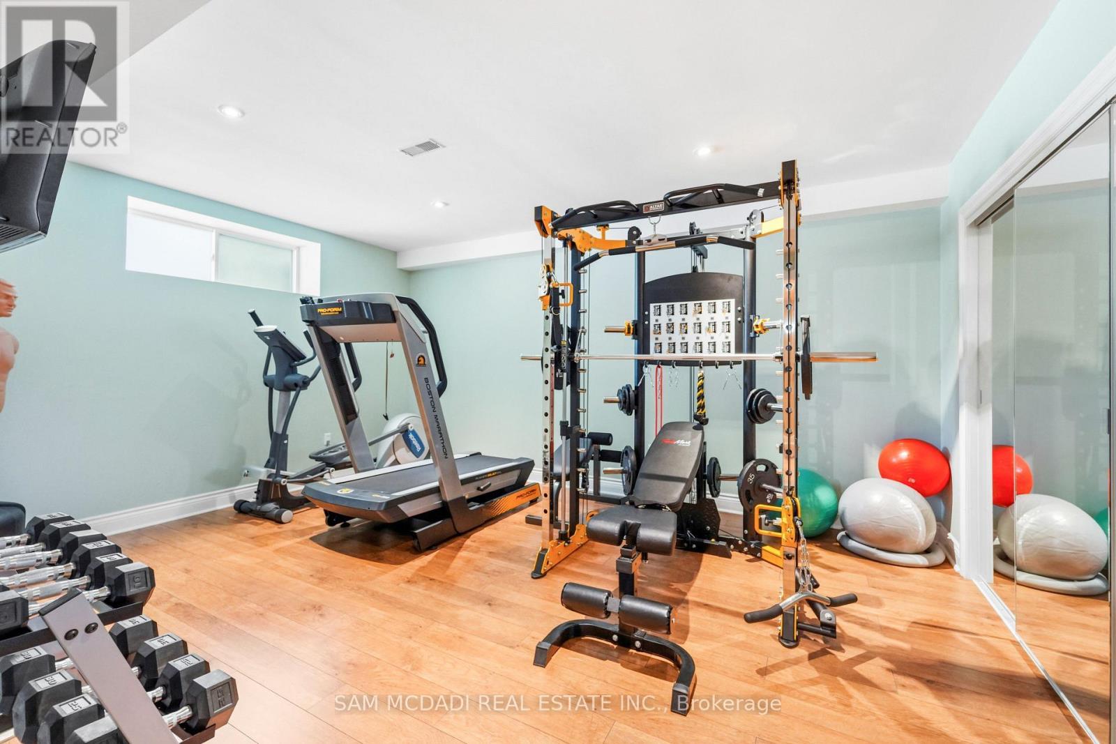 527 Meadow Wood Road, Mississauga, ON - Indoor Photo Showing Gym Room