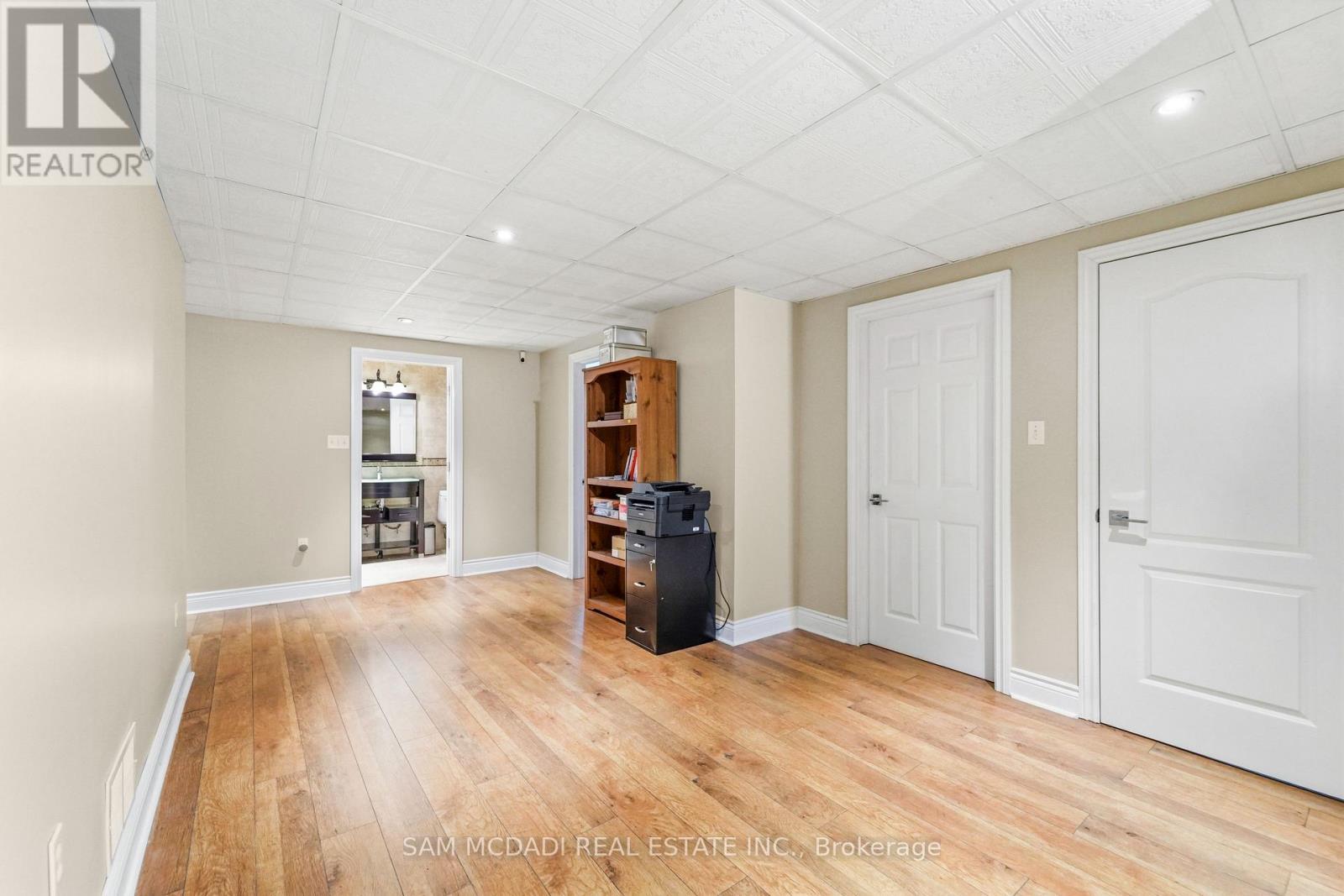 527 Meadow Wood Road, Mississauga, ON - Indoor