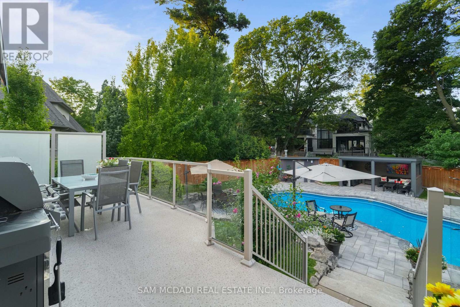 527 Meadow Wood Road, Mississauga, ON - Outdoor With In Ground Pool With Deck Patio Veranda