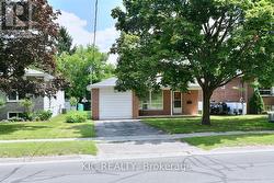 30 KAWARTHA HEIGHTS BOULEVARD Peterborough, ON K9J 8B3
