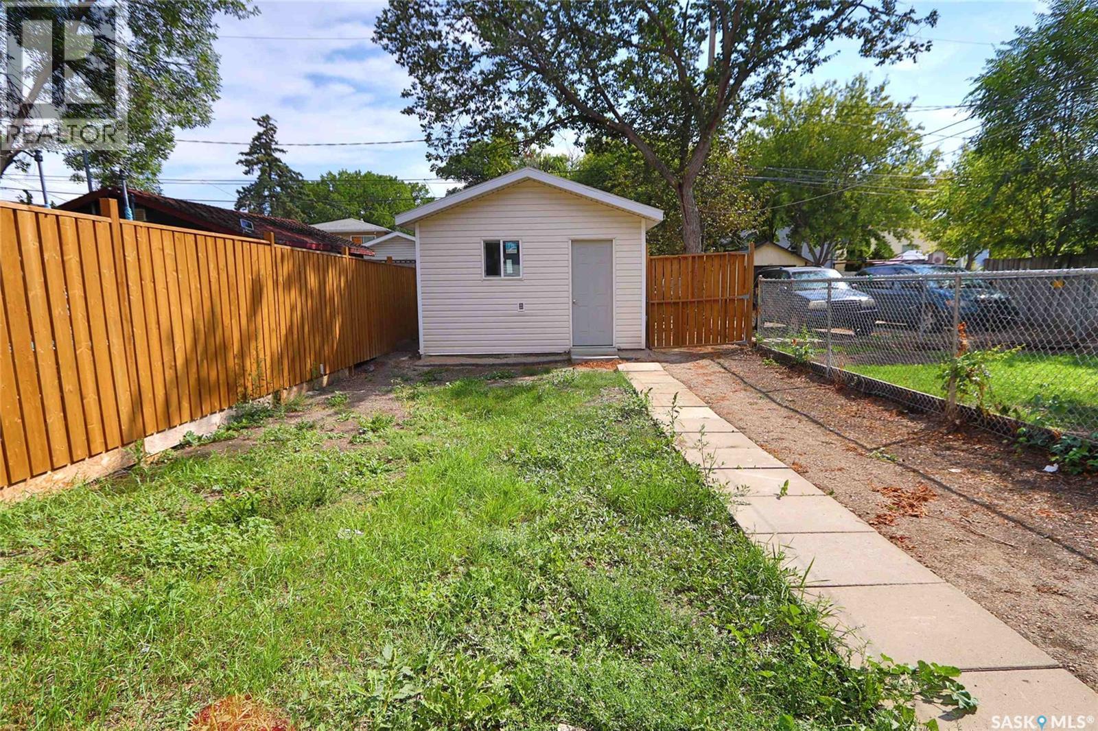 2039 Wallace Street, Regina, SK - Outdoor