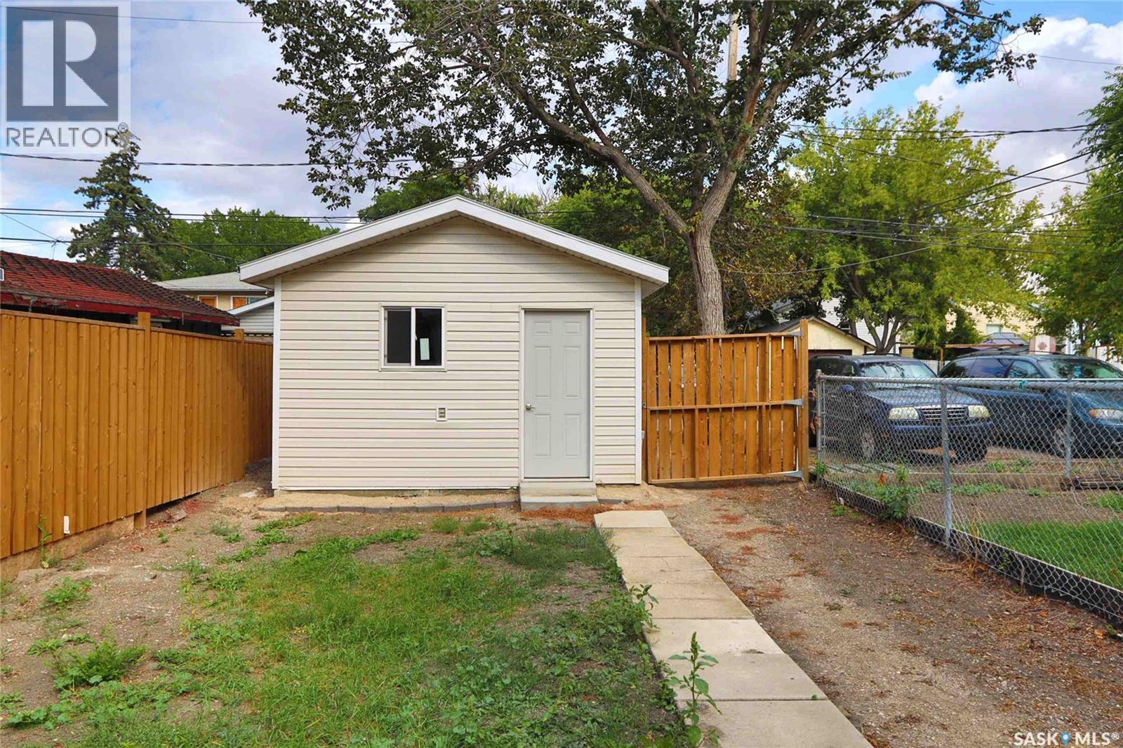 2039 Wallace Street, Regina, SK - Outdoor