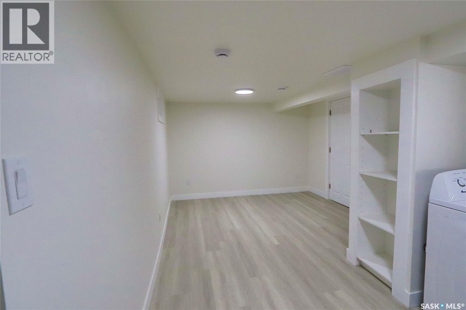 2039 Wallace Street, Regina, SK - Indoor