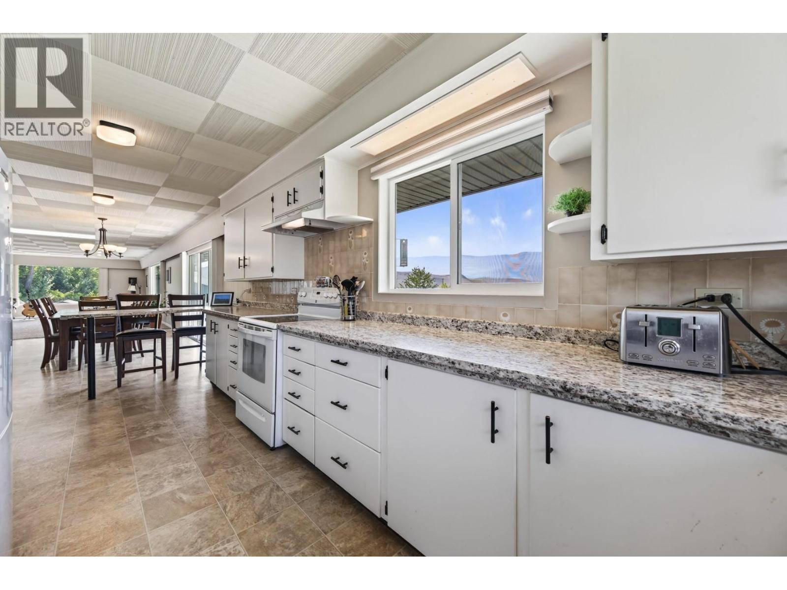 2156 Back Valley Road, Cache Creek, BC - Indoor Photo Showing Kitchen