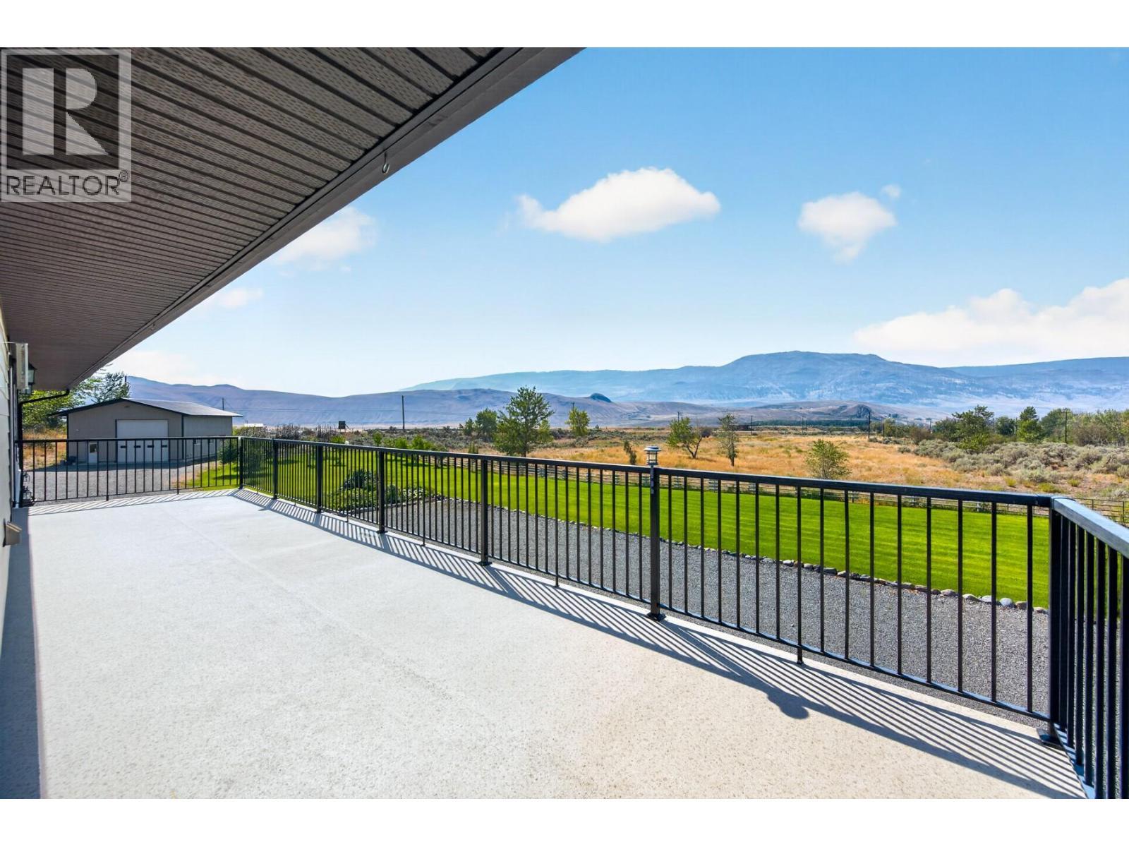 2156 Back Valley Road, Cache Creek, BC - Indoor Photo Showing Dining Room