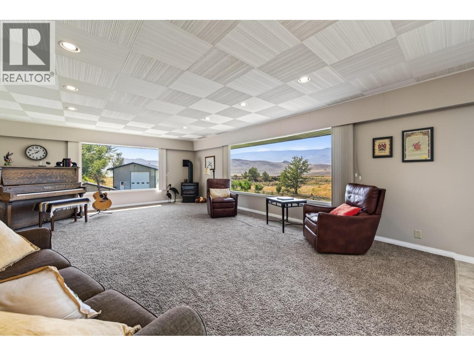 2156 Back Valley Road, Cache Creek, BC - Indoor Photo Showing Dining Room