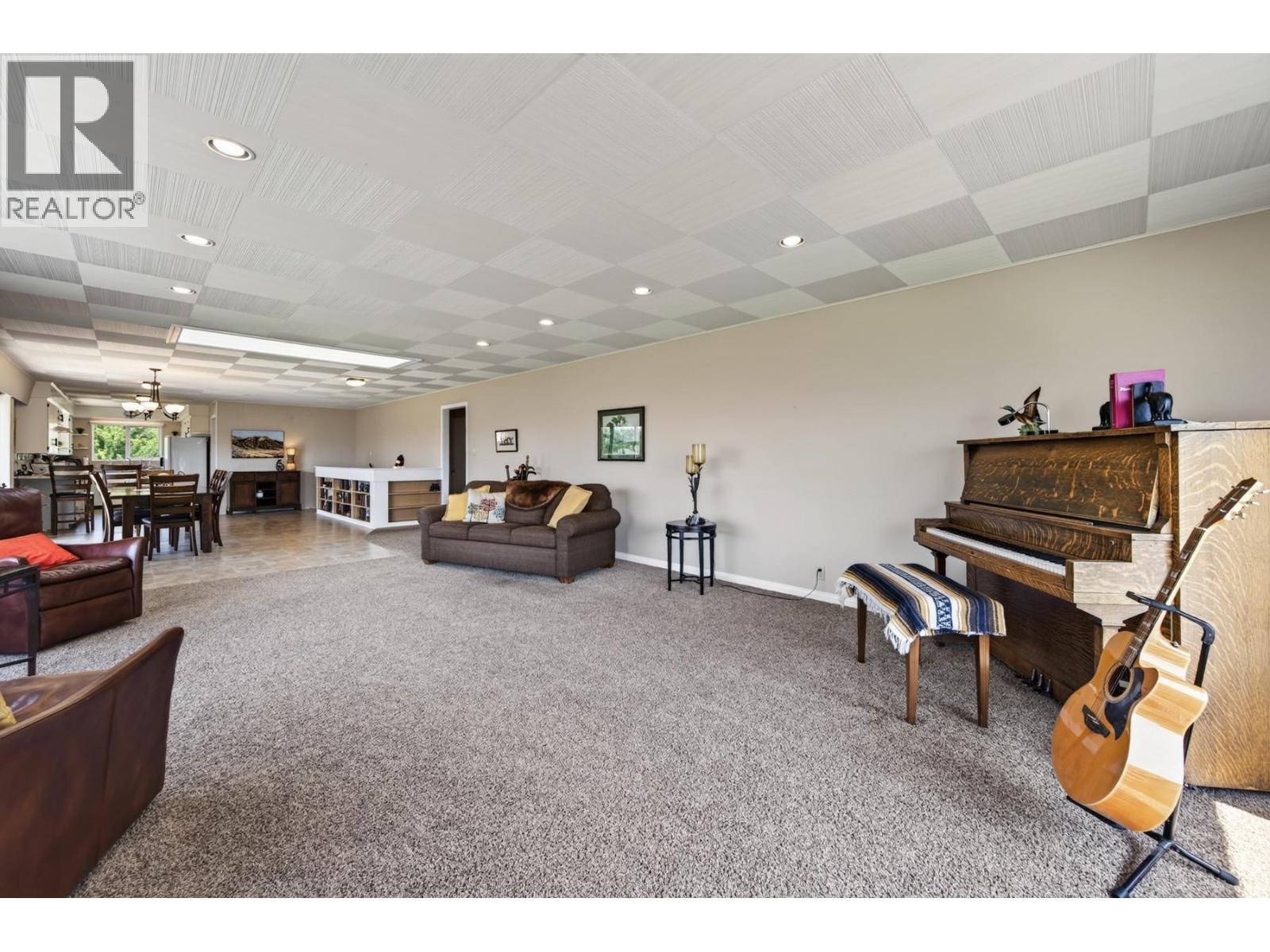 2156 Back Valley Road, Cache Creek, BC - Indoor